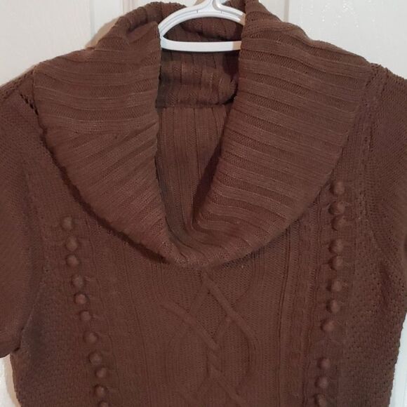 Denver Hayes short sleeve turtleneck - Picture 4 of 6